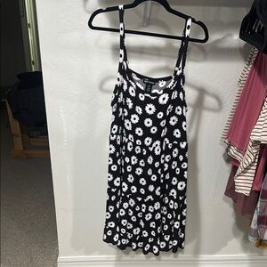 Hot Topic Monochrome Floral Dress